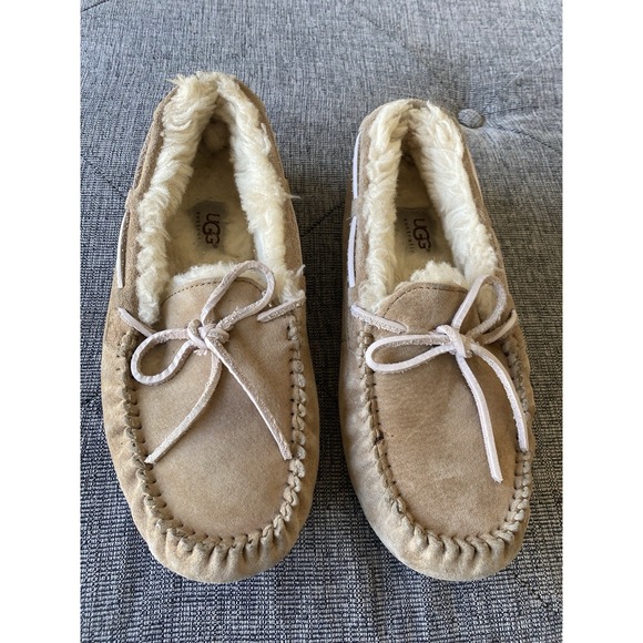 UGG Dakota Moccasin Slipper for Women Size US 7 Brown 5612 - Picture 1 of 7